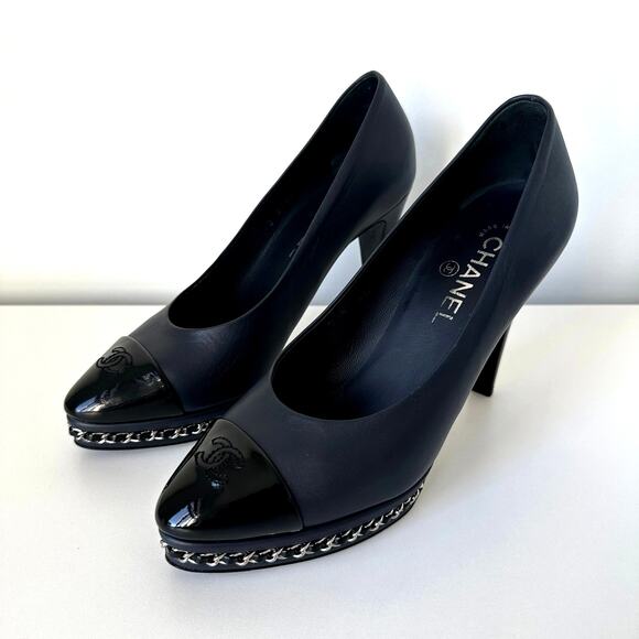 CHANEL 2015 CC Logo Cap Toe Chain Link Platform Pumps IT 39 Navy Blue - Picture 2 of 14